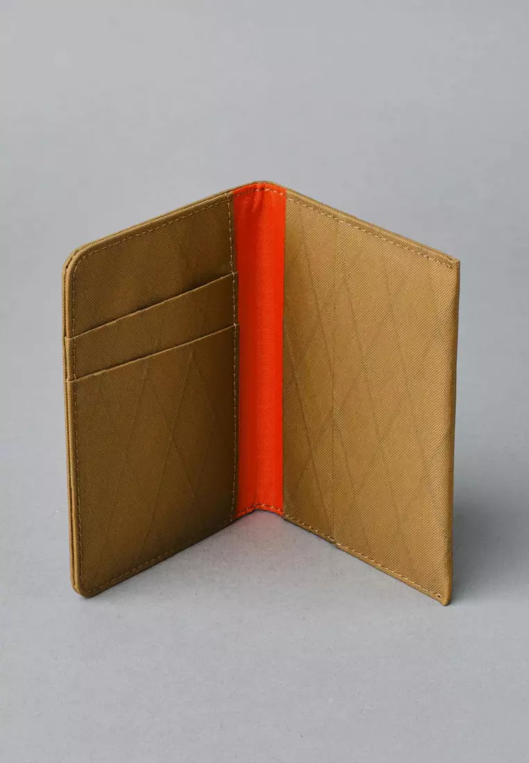 Alpaka ARK Bifold Wallet - Coyote Brown