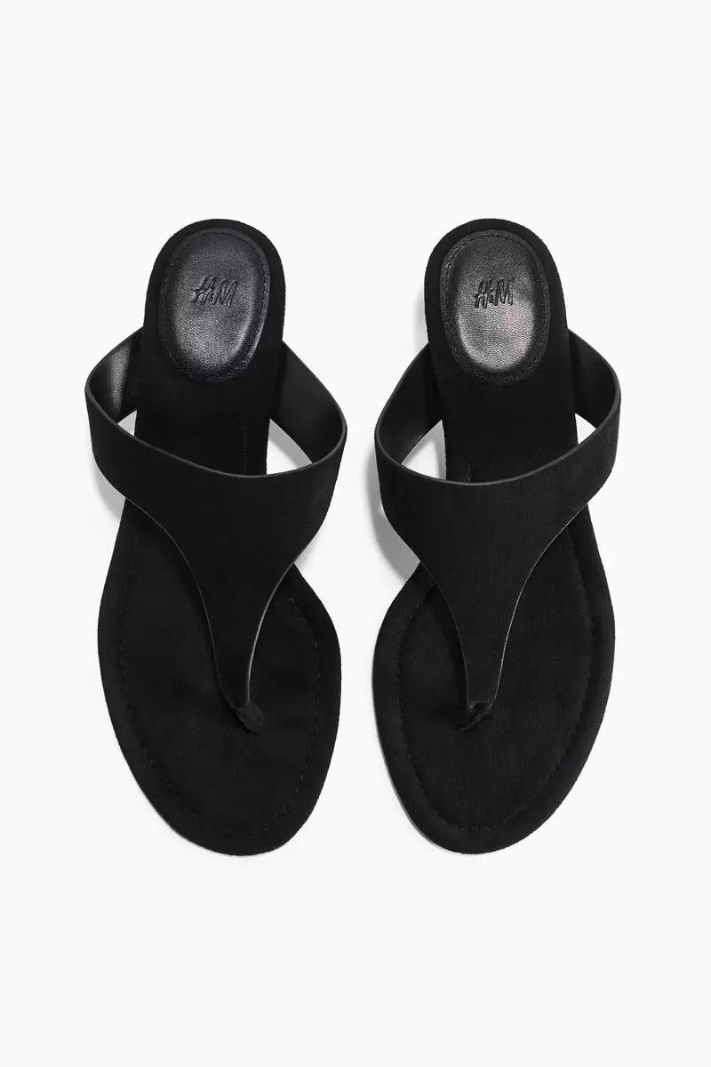 Kitten-heeled sandals