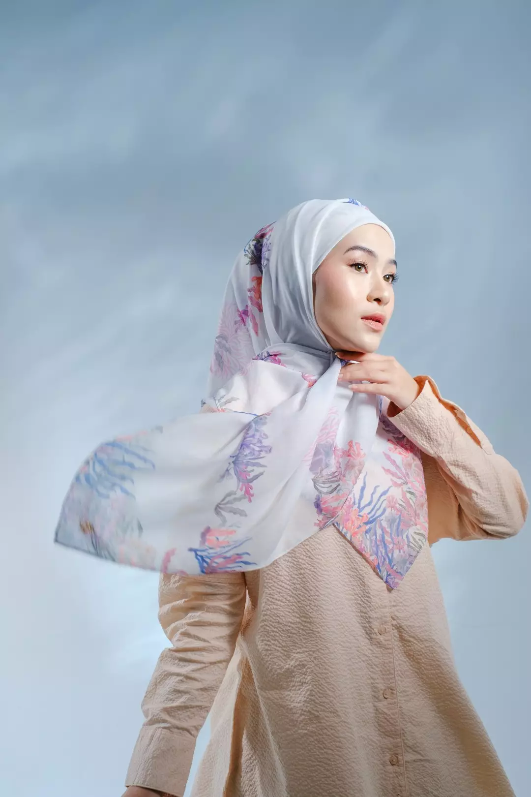 PELAGIA Scarf Offwhite - Kerudung Hijab Segiempat Motif With BOX - Bahan Nesla - Ukuran 115x115