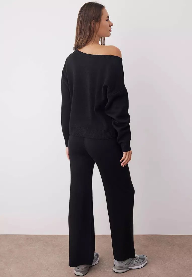 Black Boat Neck Sweater-Pants Knitwear Bottom-Top Set Twoaw26Au00043