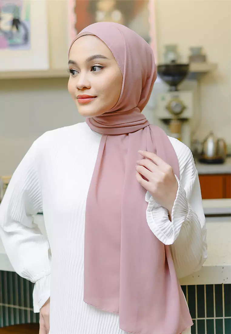 Bawal Eyelash Shawl Peony