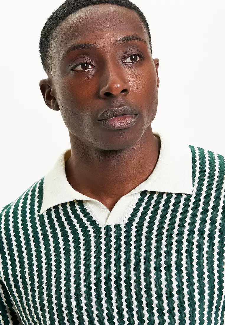 Vertical Wave Knitted Polo Shirt