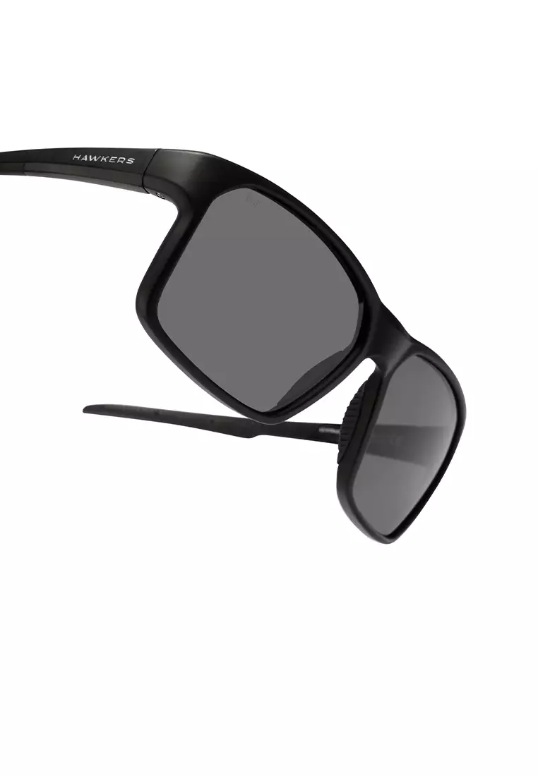 Buy Hawkers HAWKERS POLARIZED Black Dark TRACK Sunglasses for Men and  Women, Unisex. UV400 Protection. Official Product designed in Spain 2024  Online