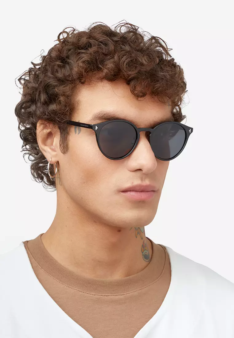 HAWKERS POLARIZED Black Dark SALT Sunglasses for Men and Women, Unisex. UV400 Protection. Official Product designed in Spain