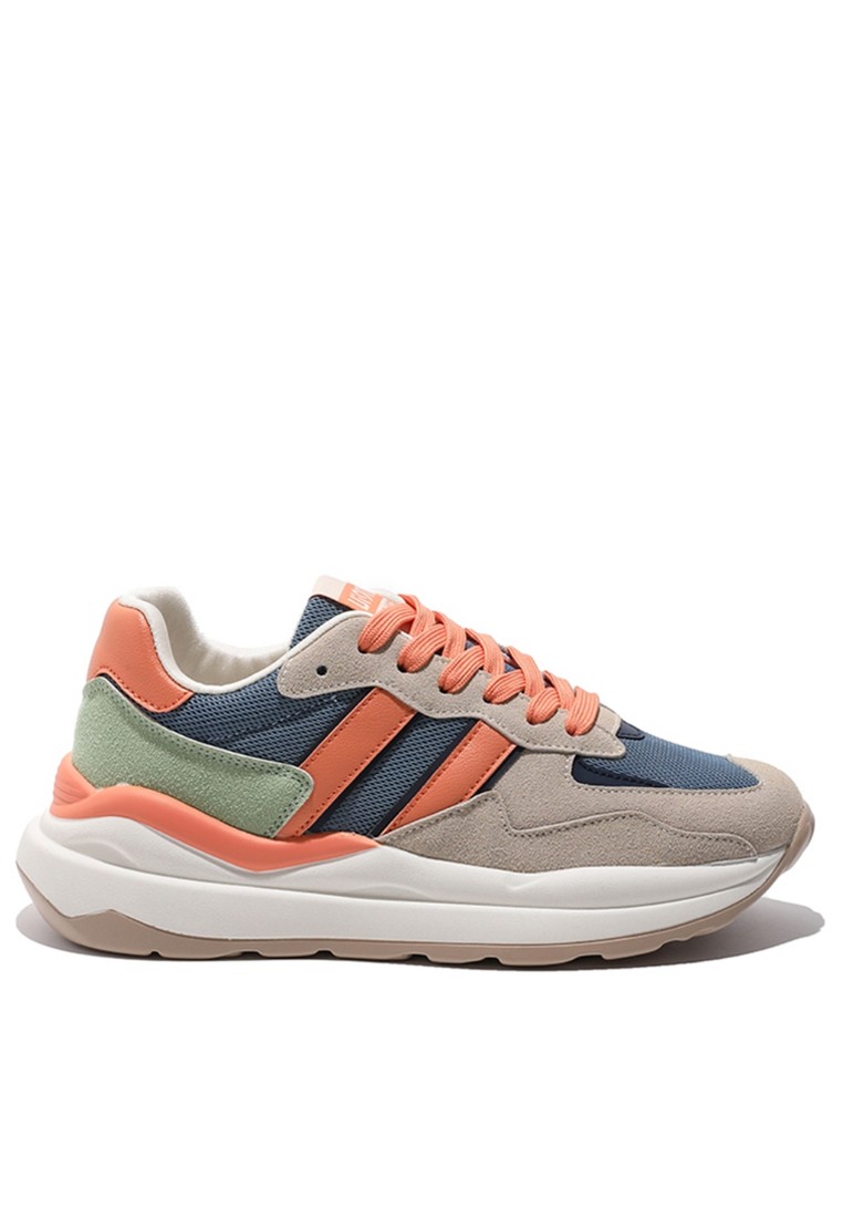 Chucky Trainers HQ252-1