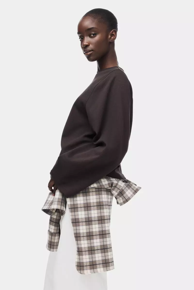 Oversized interlock top