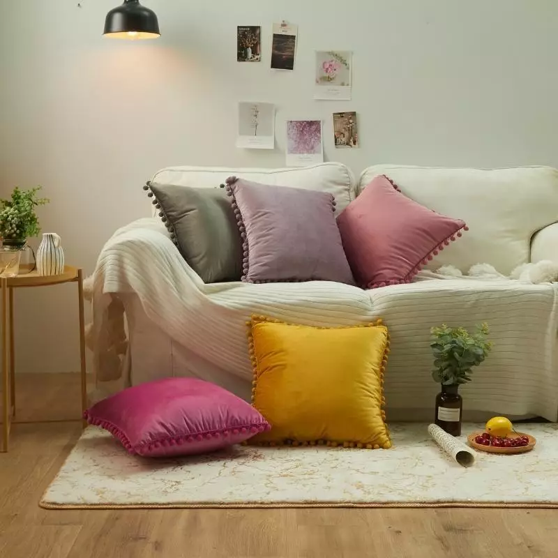 Pom Pom Velvet Cushion Cover (Dusty pink)