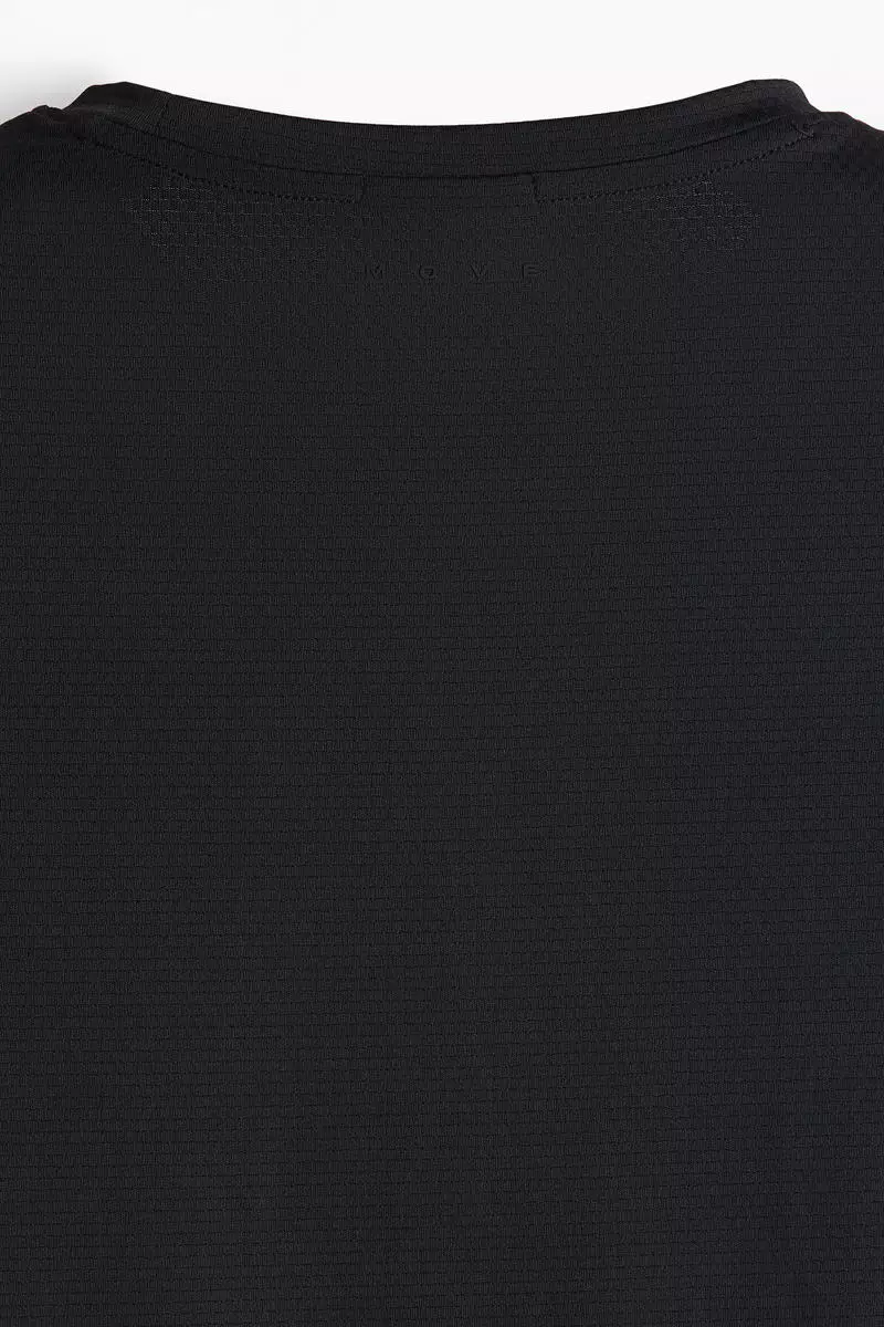 Muscle Fit Sports top with DryMove™