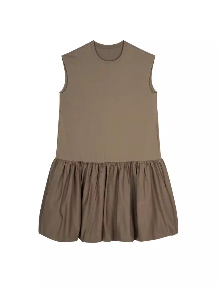 sleeveless dress