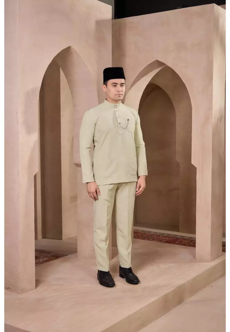 Baju Melayu Mahkota