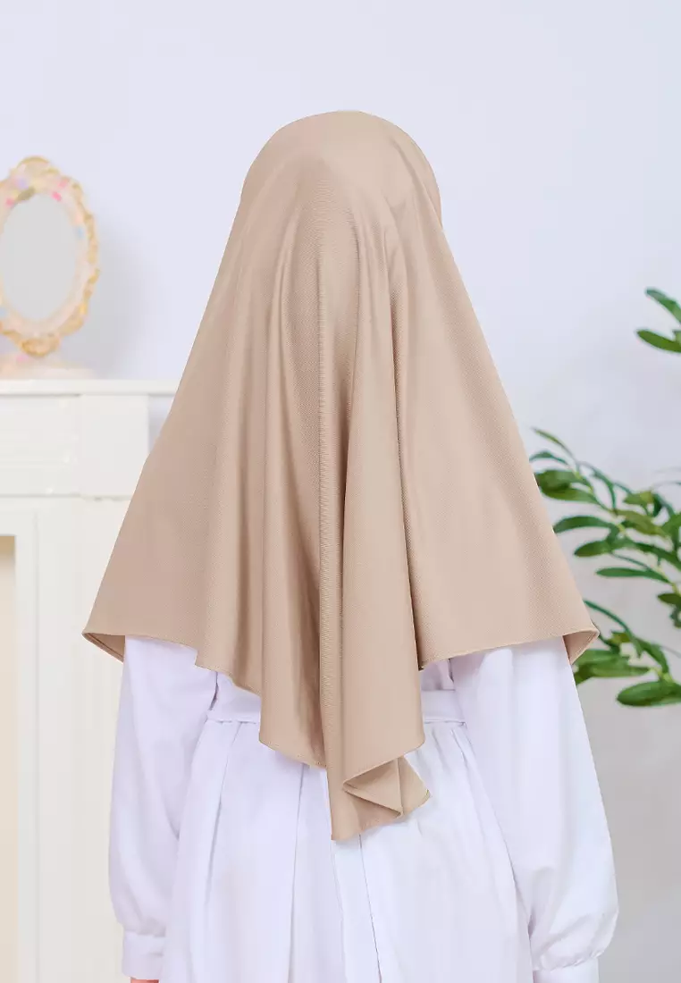 Cotton Bee - Jennaira Bergo Dagu | Hijab Instan Anak Non Pad - M