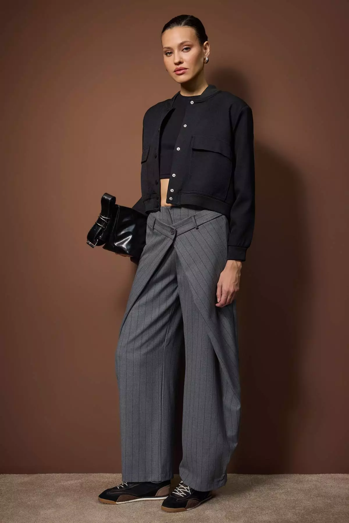 Gray Volume Pleated Balloon Fit Striped Fabric Pants Twoaw26Pl149