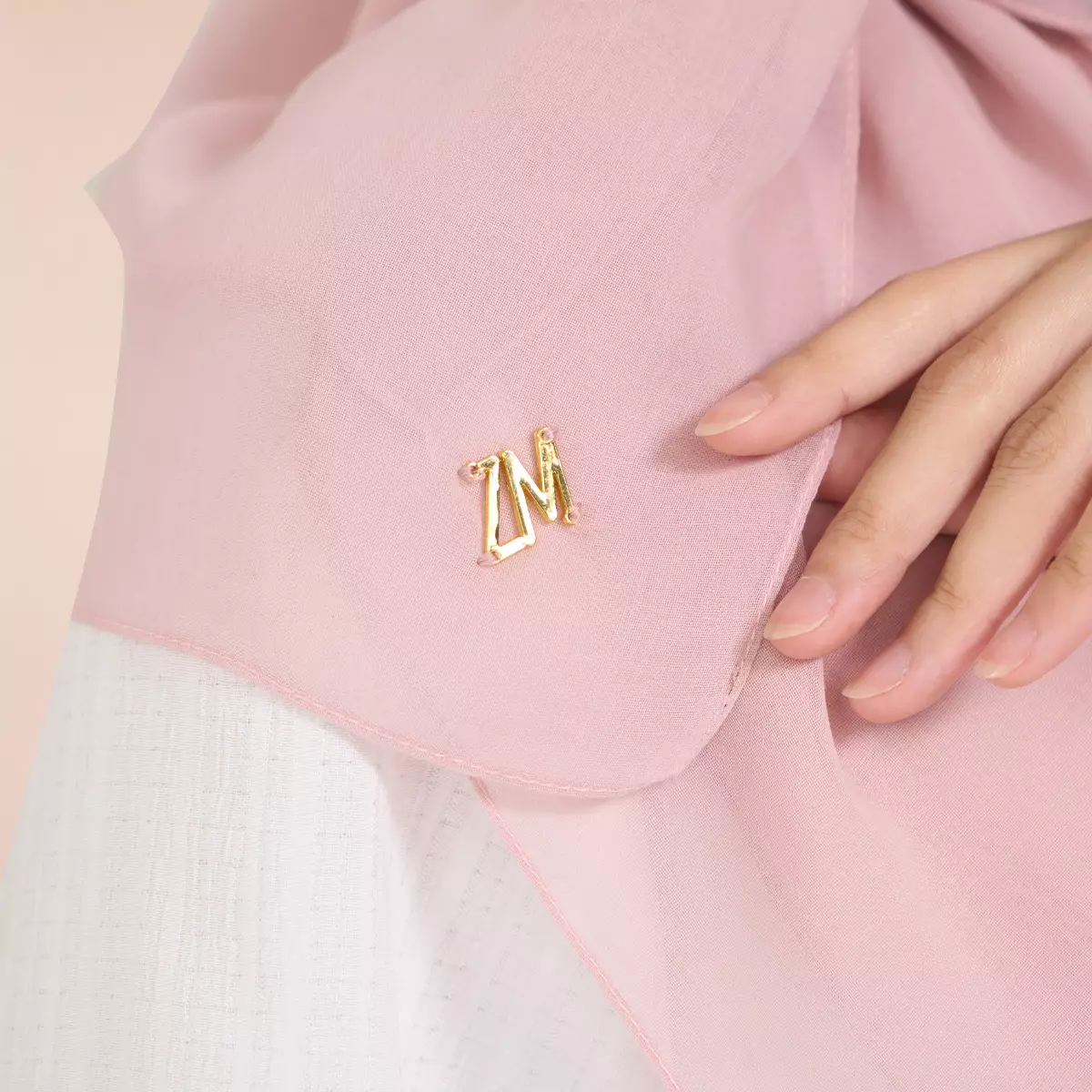 ZM Zaskia Mecca - Qiola Pink Scarf - Kerudung Segi Empat