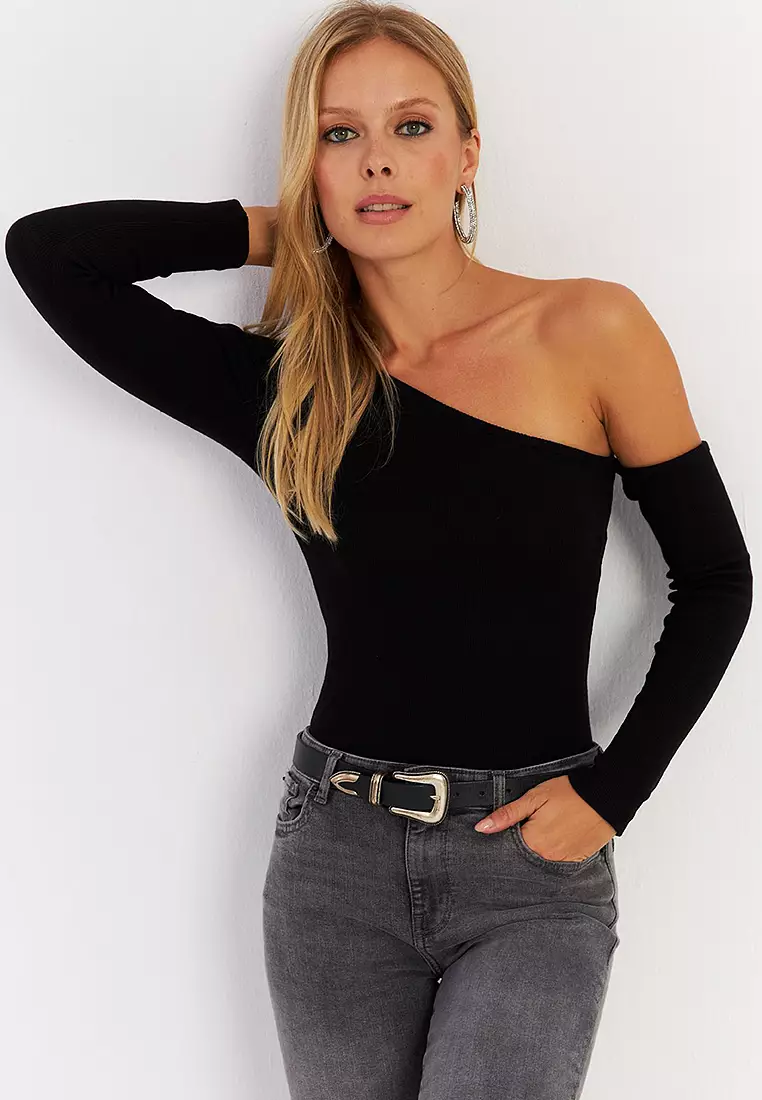 Asymmetric Sleeve Camisole Blouse
