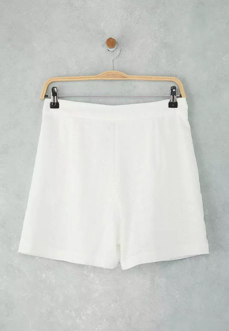 White Cotton Lined Brode Short Shorts & Bermuda Twoss25Sr00225