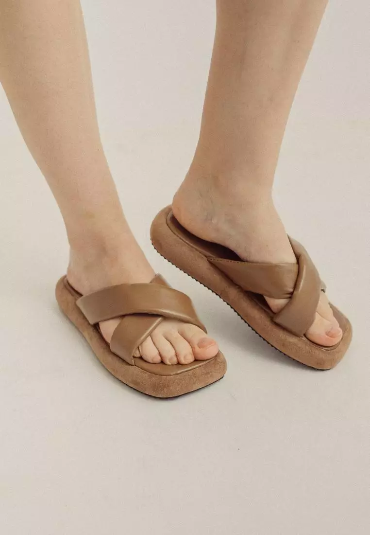 Discount on Love, Ara  shoes - SKU: Brown Wide Criss Cross Strap Sandals