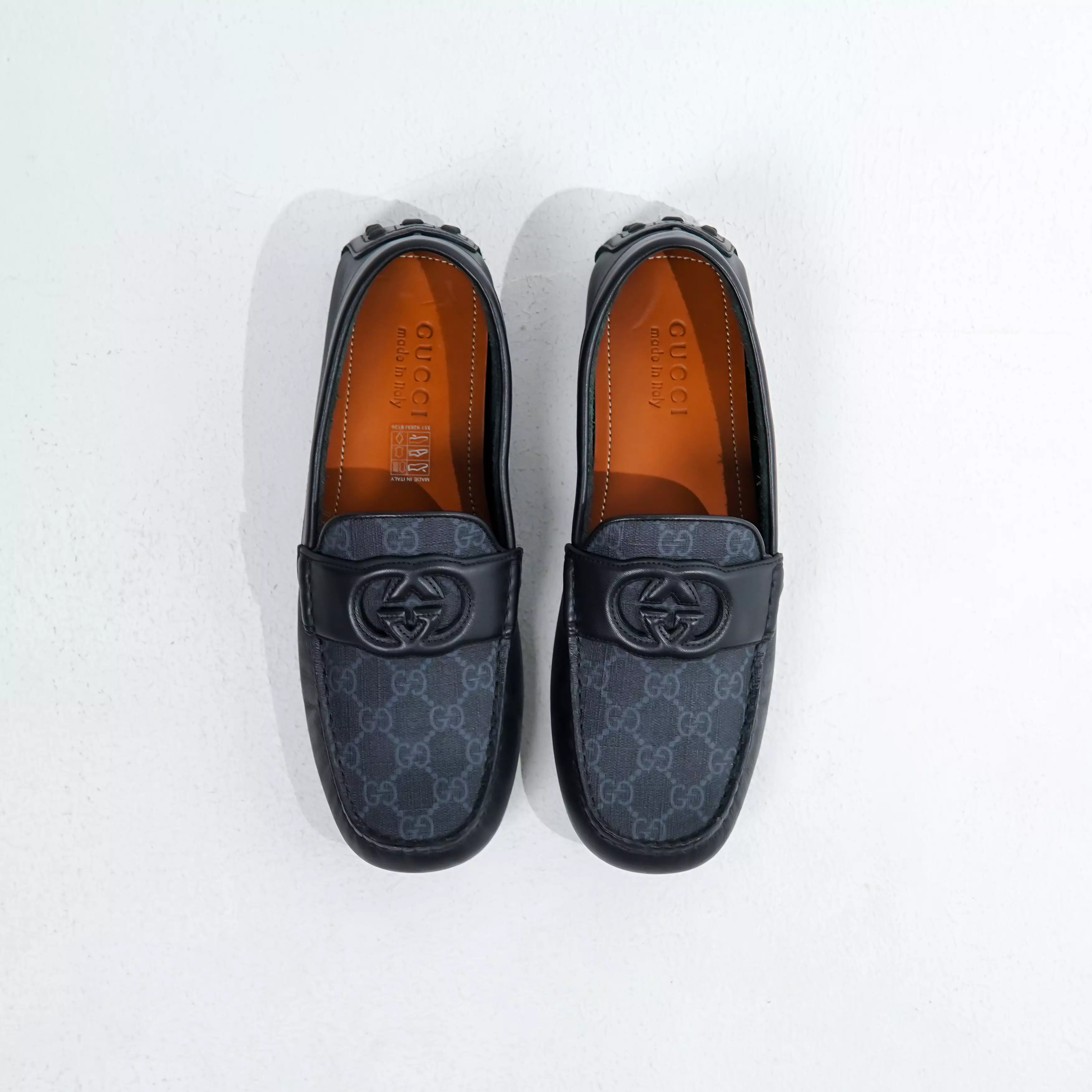 Sepatu GUCCI GG INTERLOCKING MONOGRAM GREY BLACK LOAFER 100% ORIGINAL