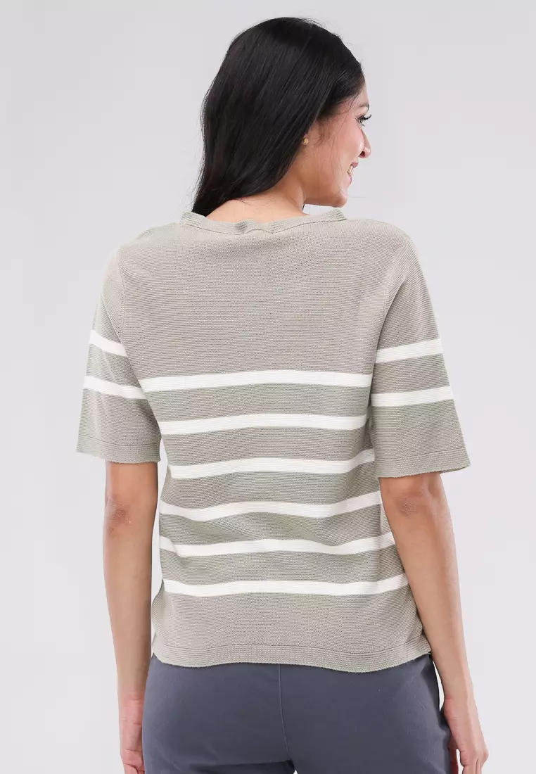Short Sleeve Knitted Blouse