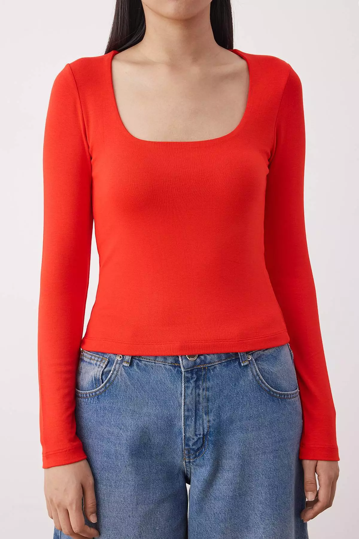 Red Square Collar Slim/Fits-A-Fits Knitted Blouse