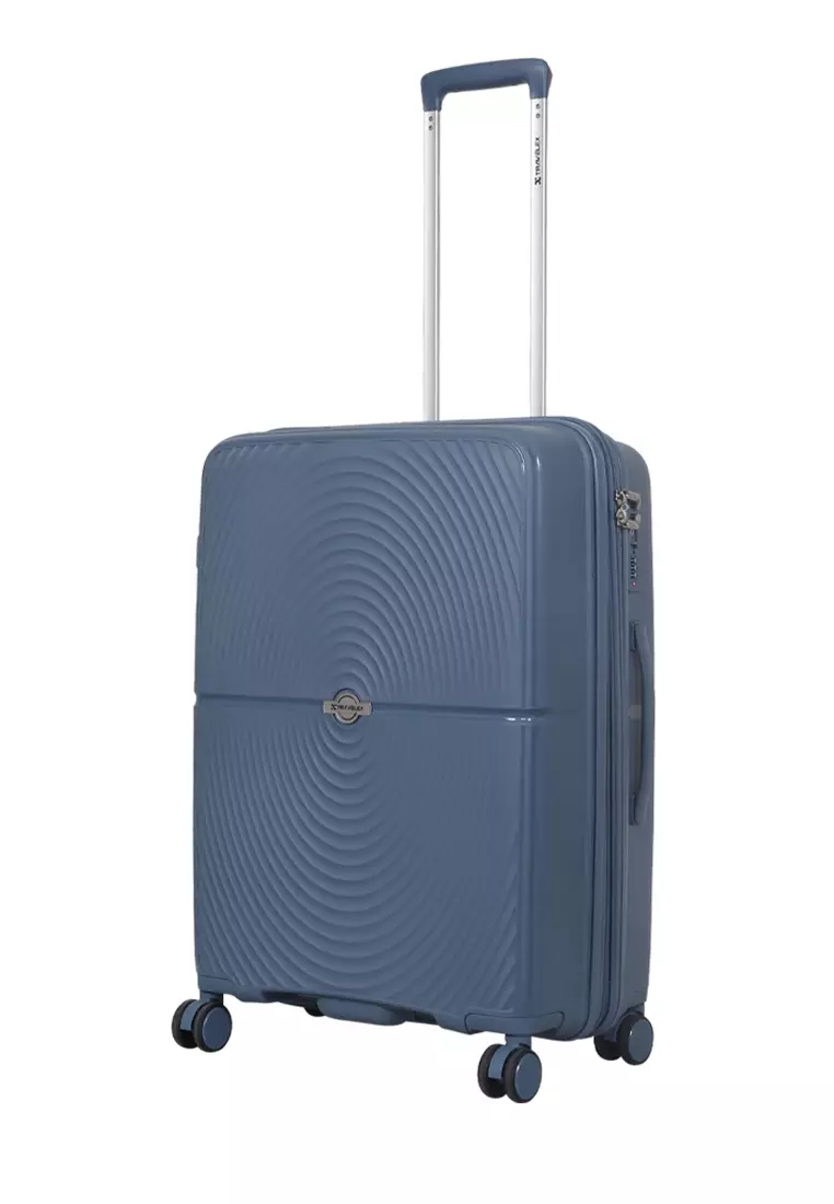 379 Hard Case Luggage- Medium (22.5 inches)