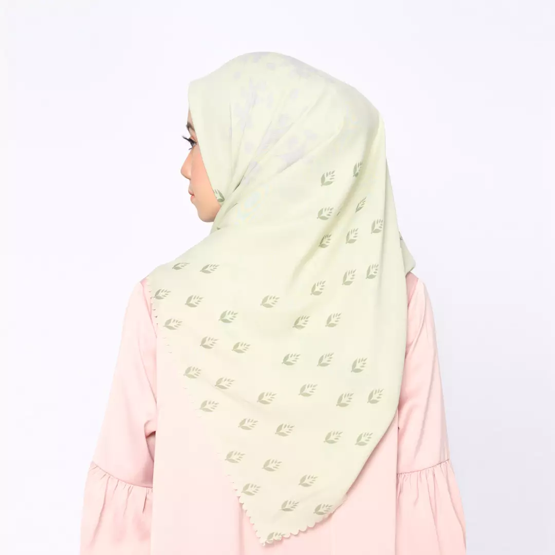 ZM Zaskia Mecca - Rose Olive Scarf Kerudung Segi Empat - Romansa Khatulistiwa