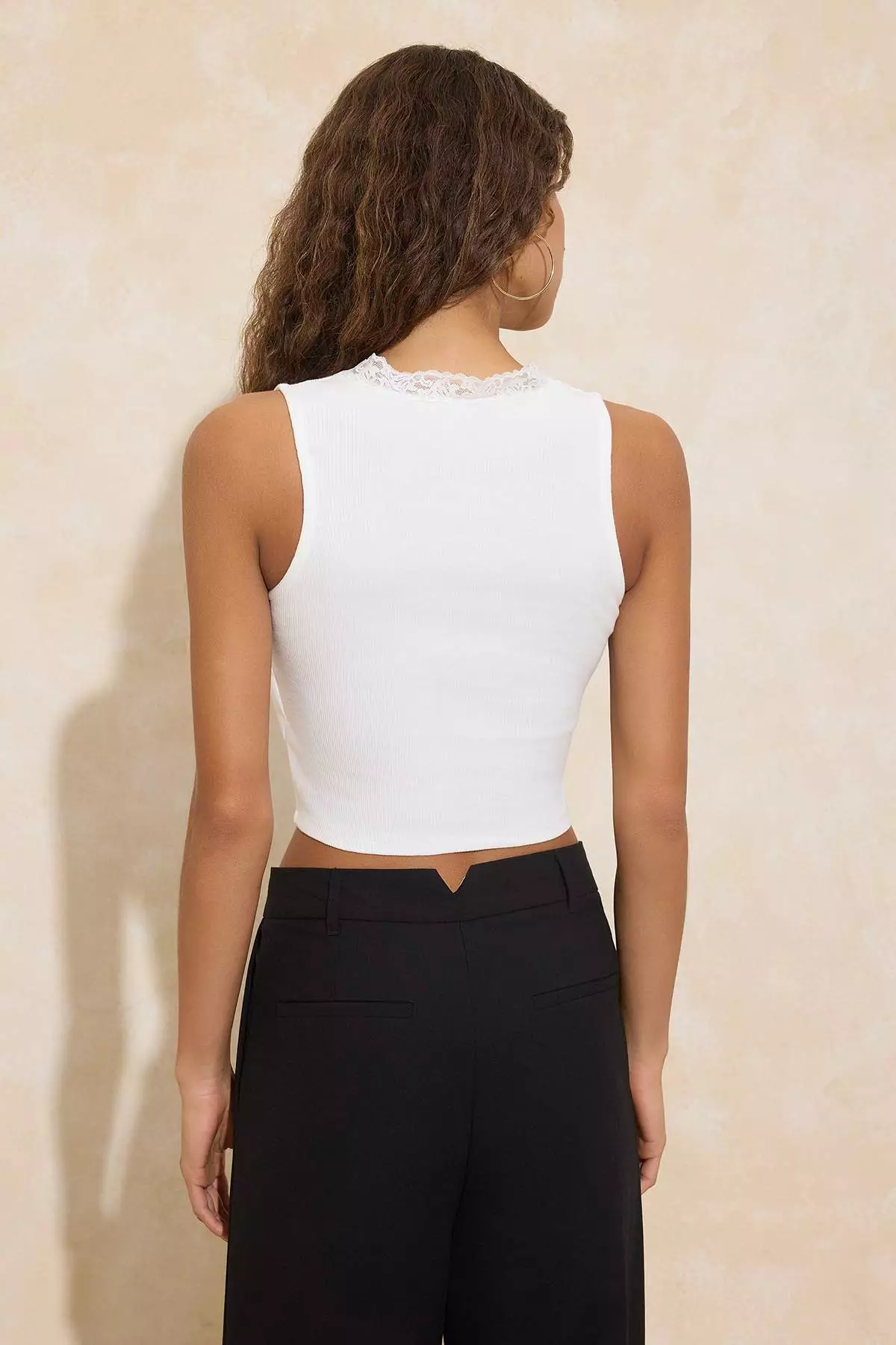 Ecru Fitted/Bodycon V-Neck Sleeveless Lace Detailed Crop Ribbed Stretchy Knitted Blouse Twoss26Bz00235