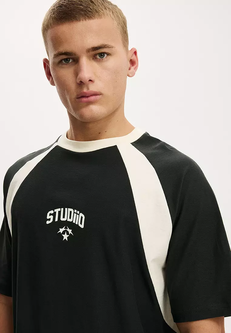 Cropped Fit Graphic T-Shirt