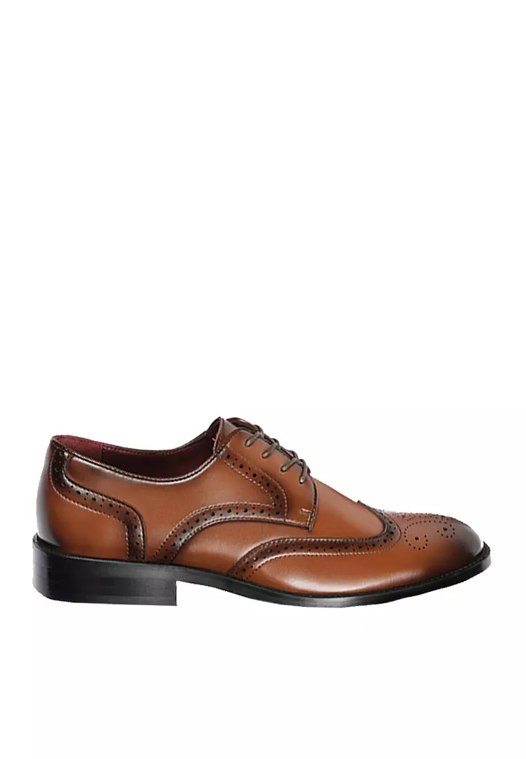 Discount on Twenty Eight Shoes  shoes - SKU: VANSA Carved Lace-up Business Derby Shoes VSM-F3183-8
