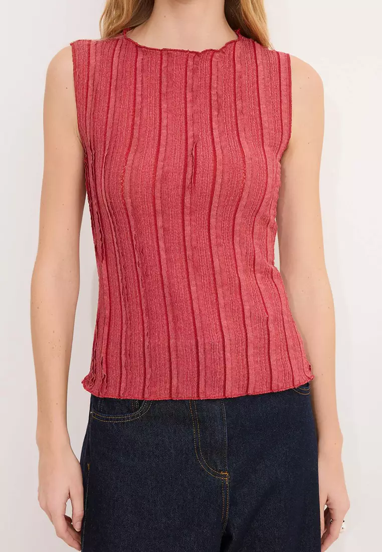 Sleeveless Textured Blouse