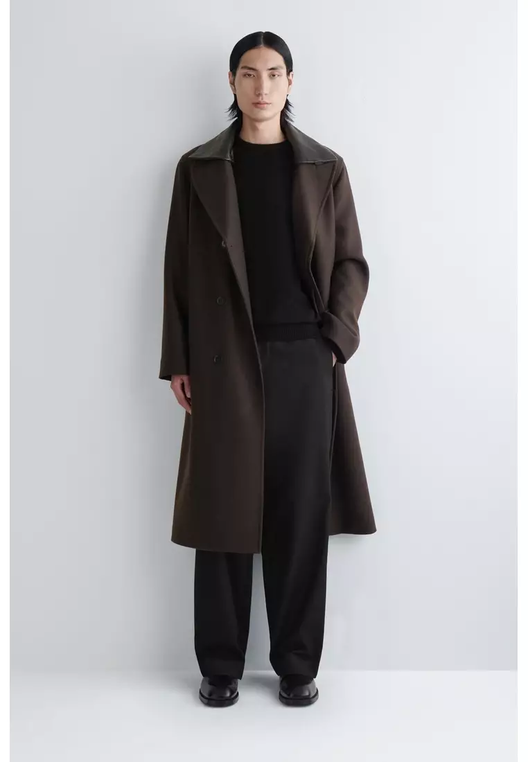 SQUARE-TOE LEATHER CHELSEA BOOTS