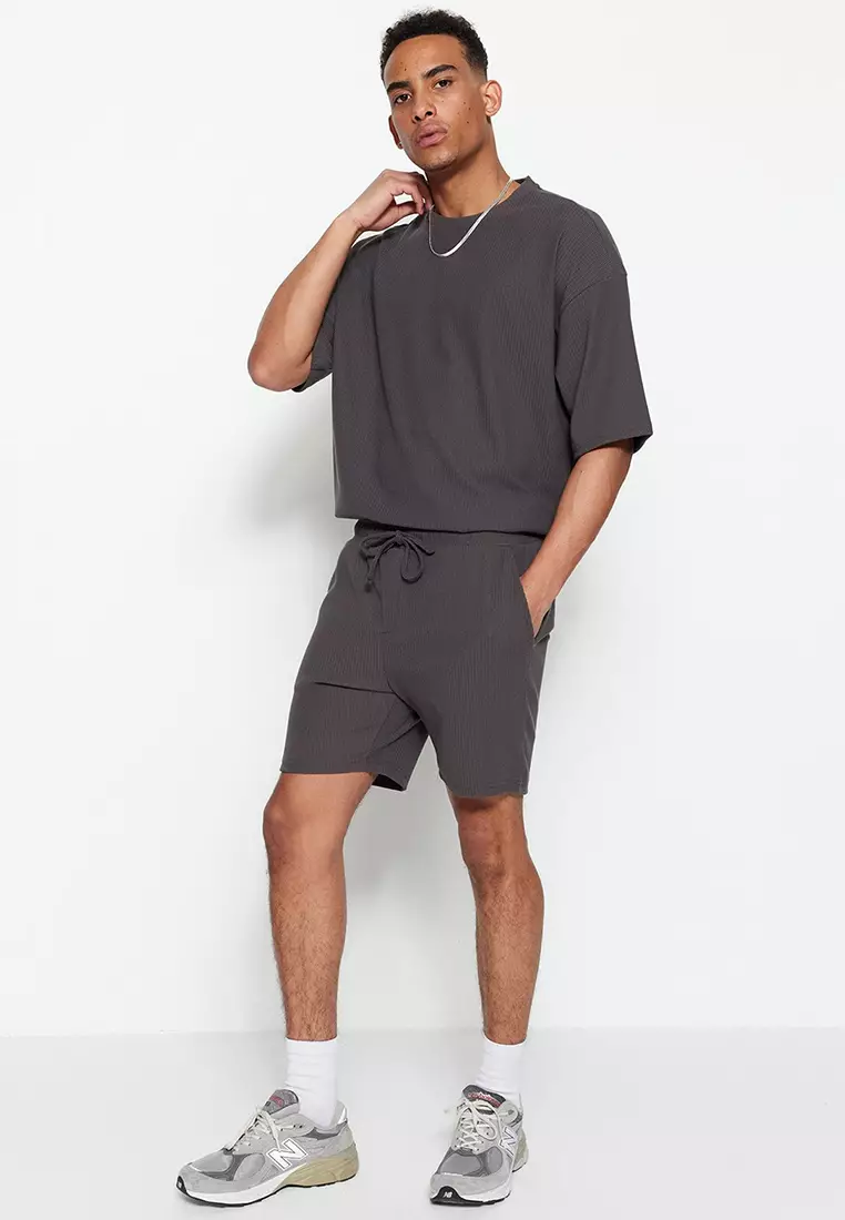 Basic Smoked Regular Cut Medium Length Lace Up Textured Wrinkle Resistant Ottoman Shorts TMNSS23SR00039