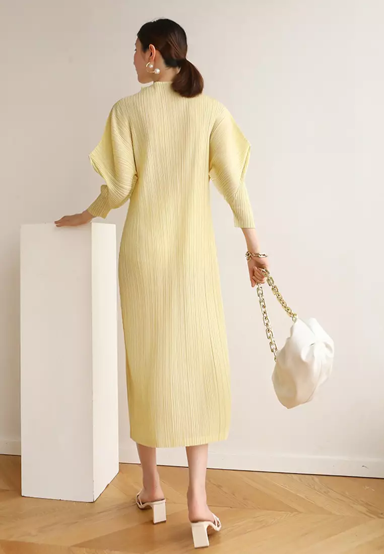Half-High Collar Bat Sleeve Pleats Dress CZJ7877
