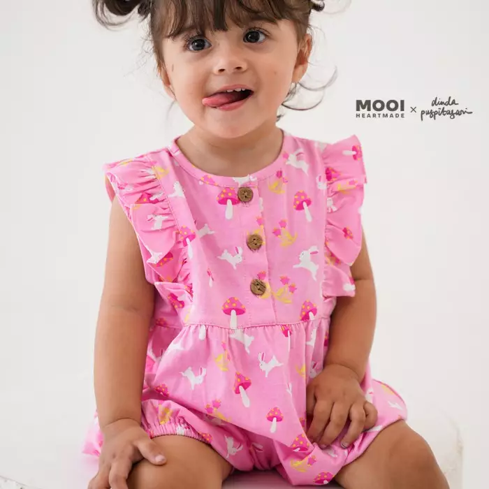 Mooi X Dinda Puspitasari Jumper Bayi Hana Romper Baby - Berry Pink