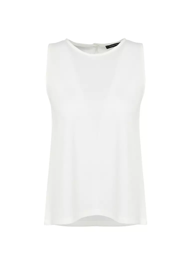 Round Neck Sleeveless Top
