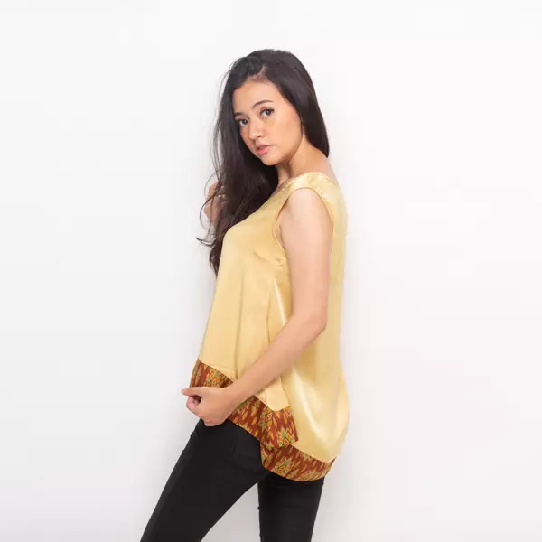Rayna Blouse In Caramel