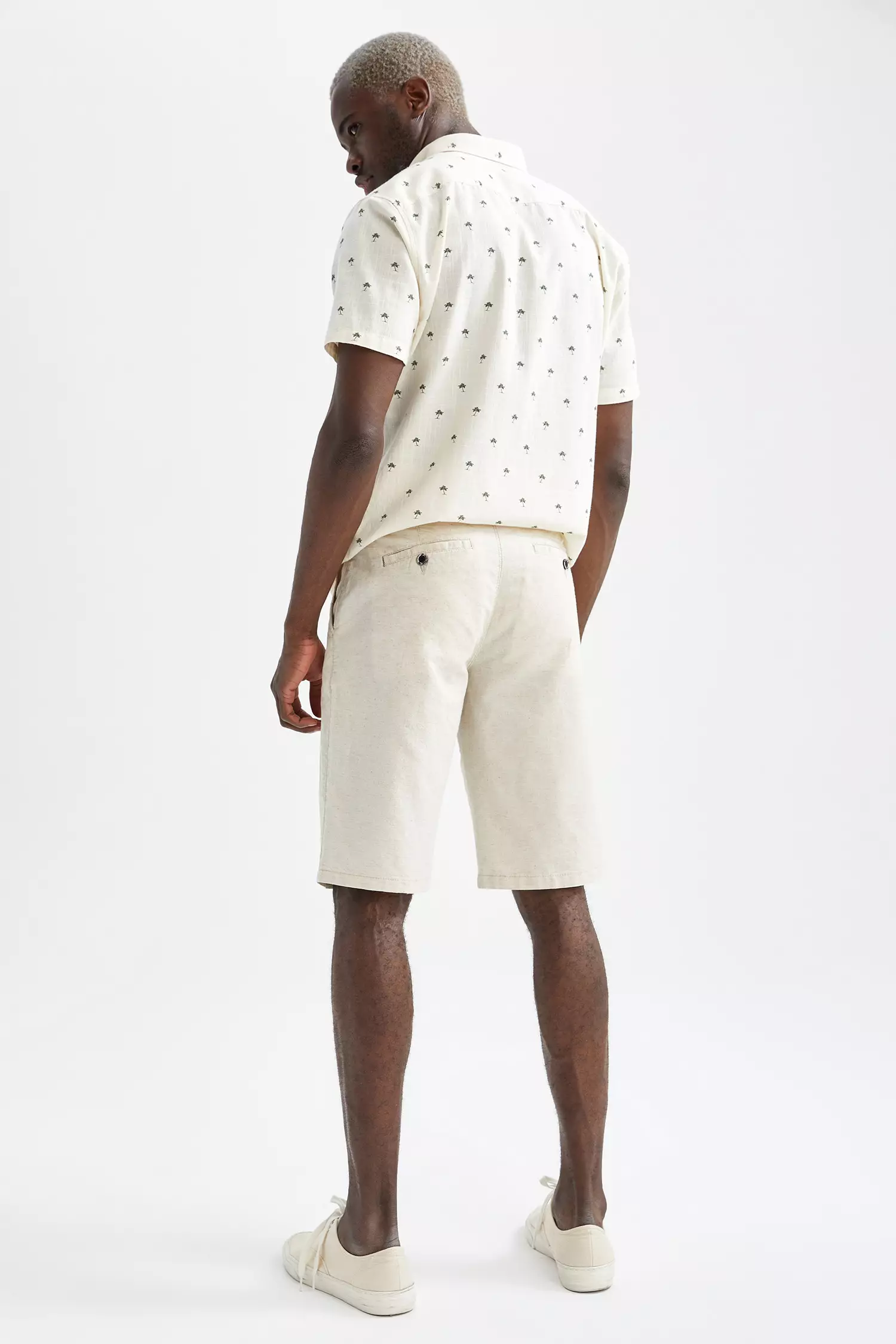 White linen 2025 bermuda shorts