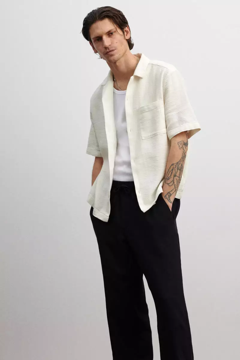 Regular Fit Textured resort shirt