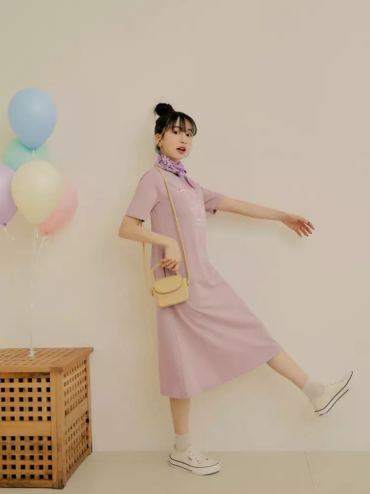 KITTY復古台灣．台灣製復古茄芷袋印花露背休閒洋裝《KB1343》