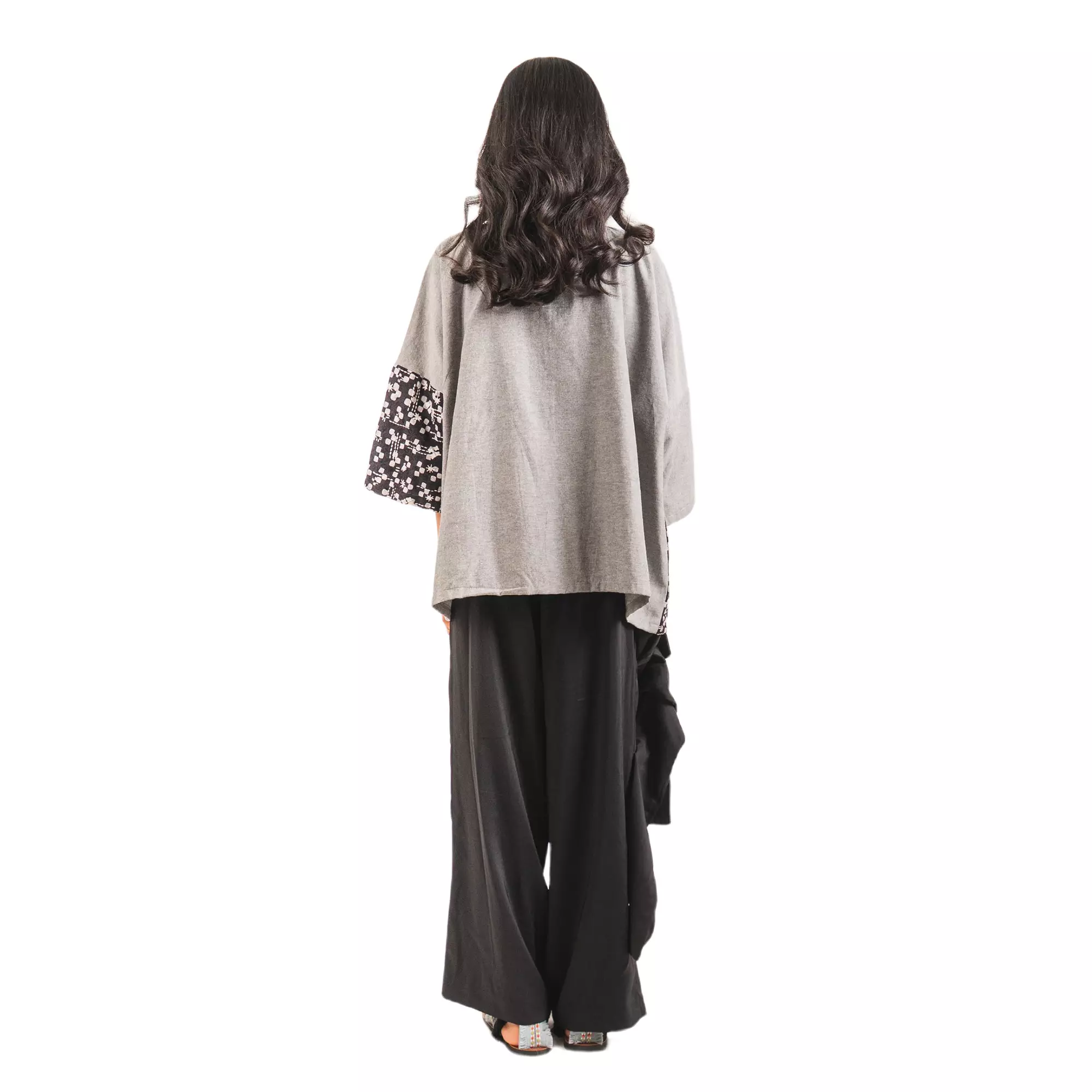 Blazer Batik Wanita - Bhatara Batik Tatiana - Atasan Batik Modern Lengan Pendek