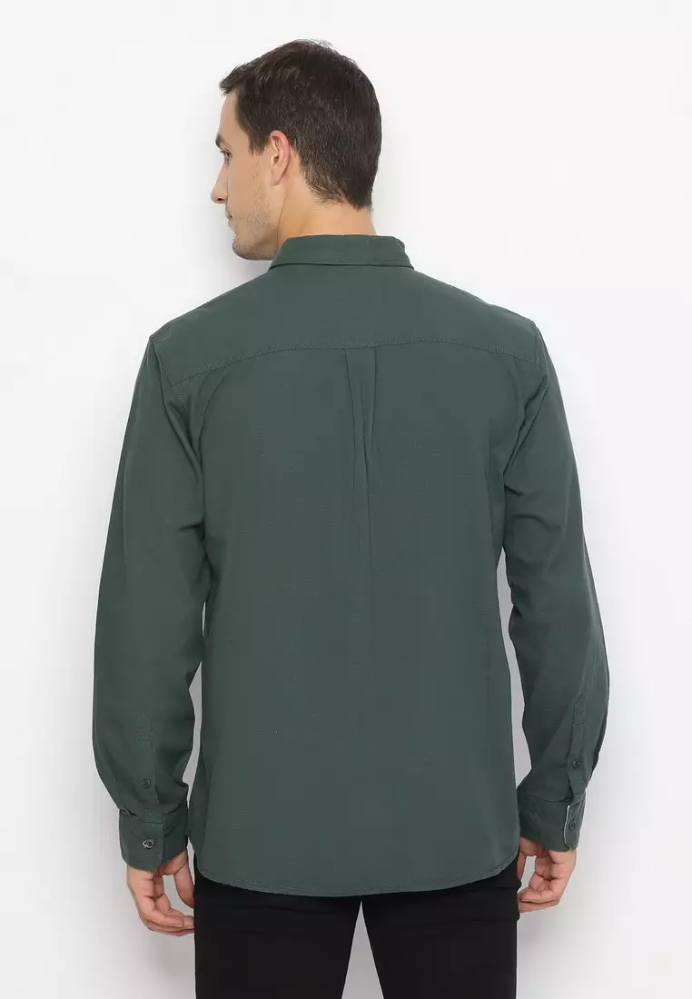 POLICE Kemeja Polos Cotton Slub Hijau Botol Regular Fit Lengan Panjang Pria
