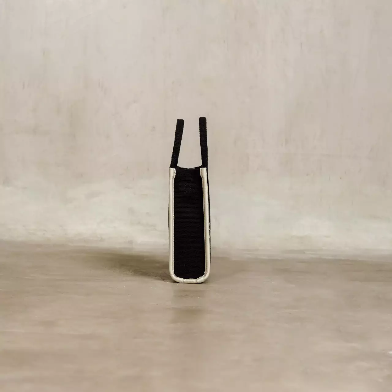 Tas MARC JACOBS THE TOTE BAG BEIGE BLACK MINI TOTE BAG 100% ORIGINAL