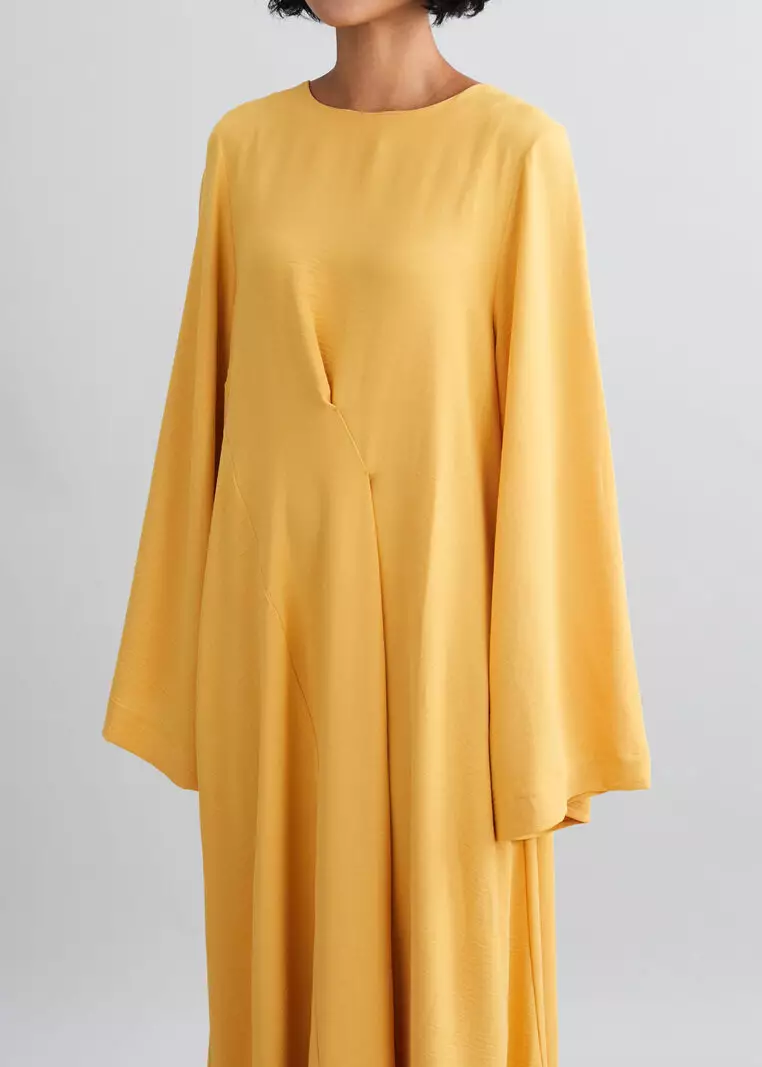 BANAZ JUBAH