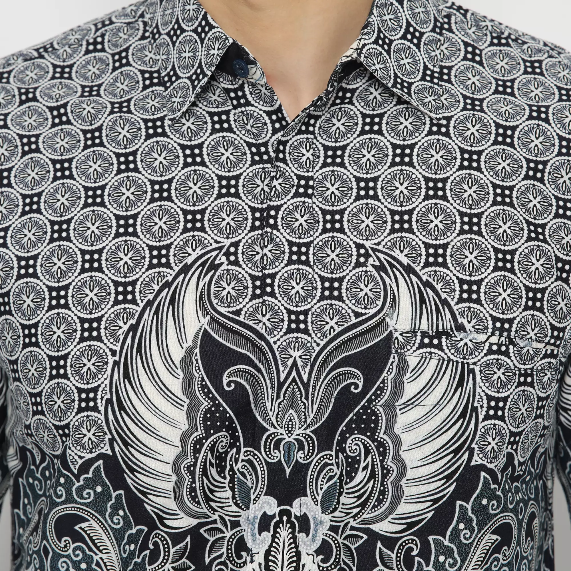 Platini Kemeja Batik Pria Lengan Panjang Katun Navy Abu 36026