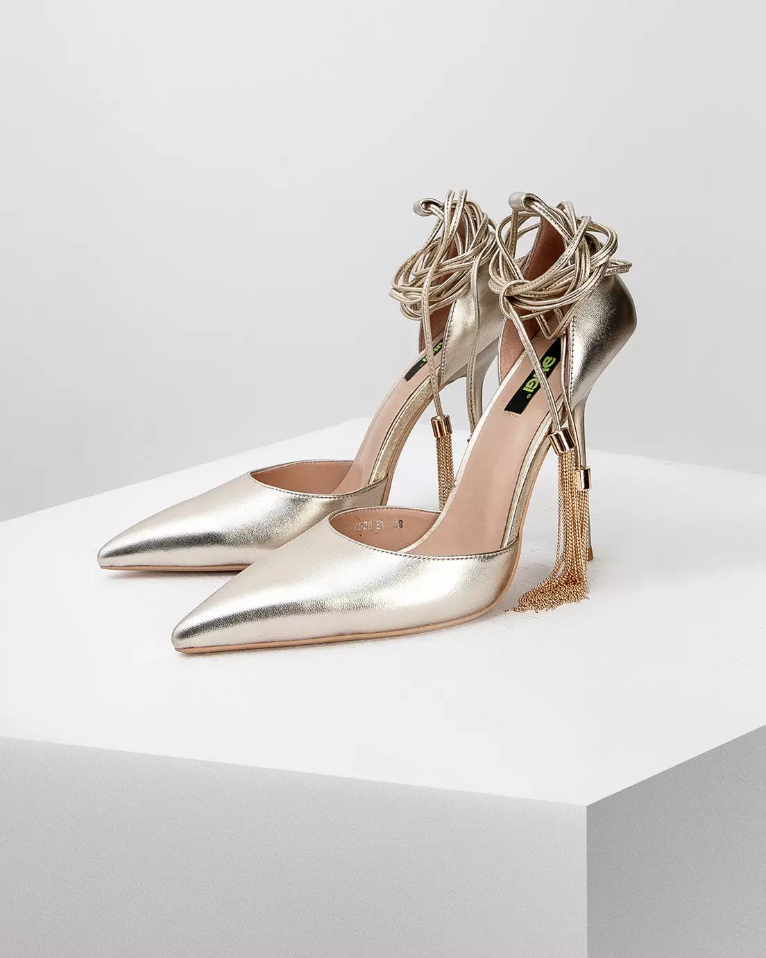 Pumps/Heels