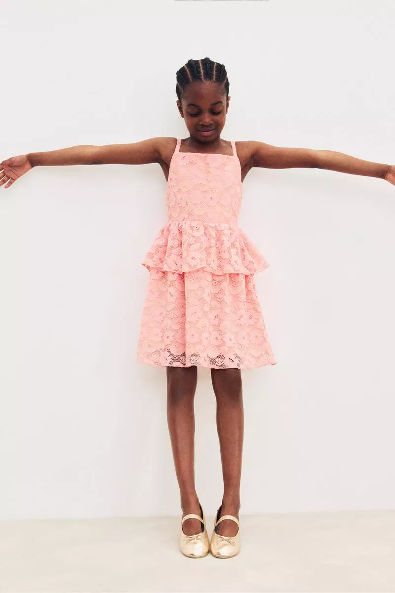 Flounce-trimmed lace dress