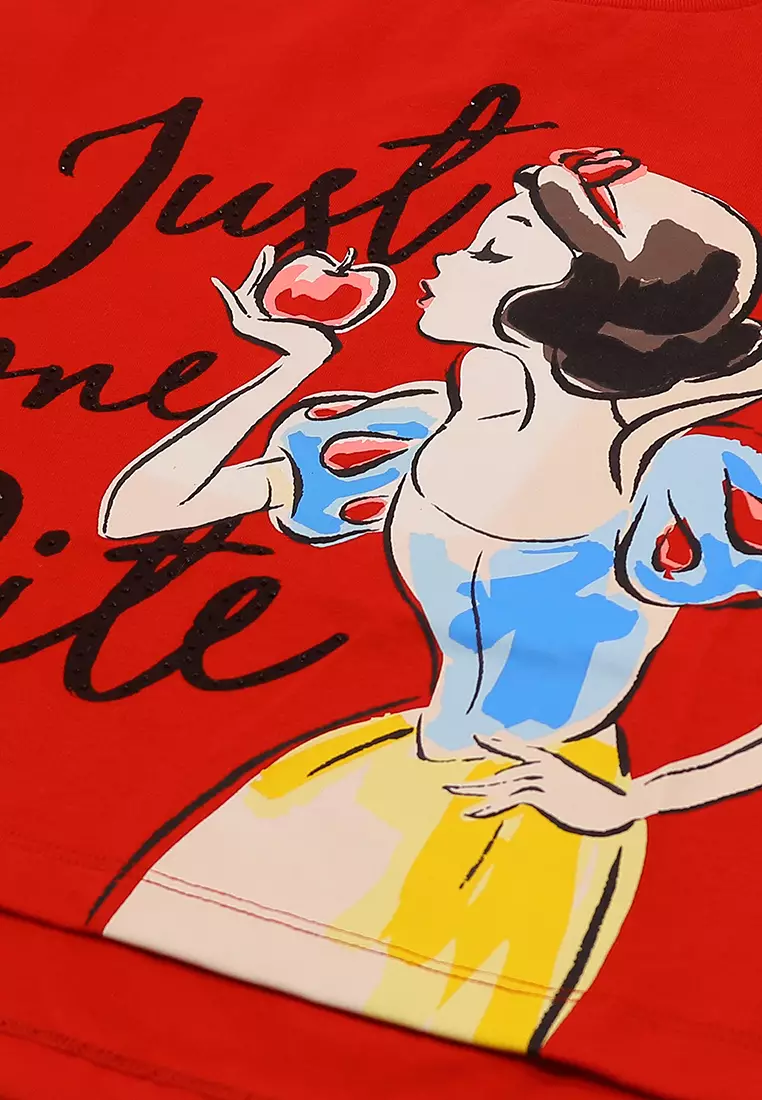 Girls Licensed Graphic Long Back T-Shirt "Snow White: Just One Bite"