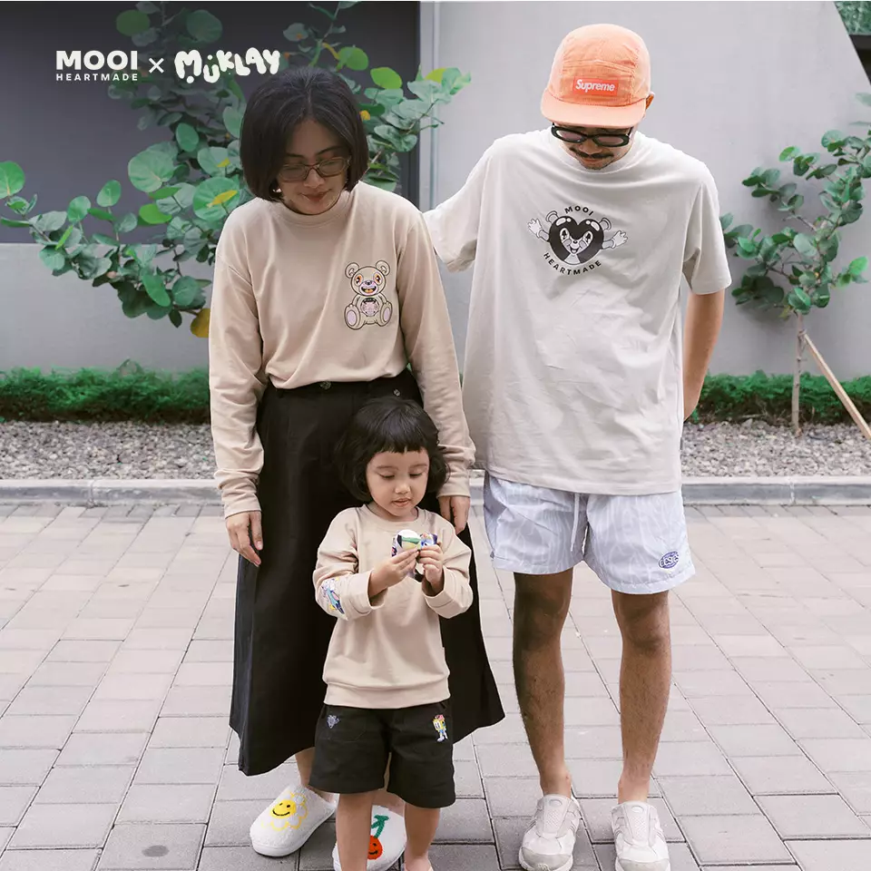 Mooi X Muklay Sweater Dewasa Unisex Sweater Basic Adult - Beige