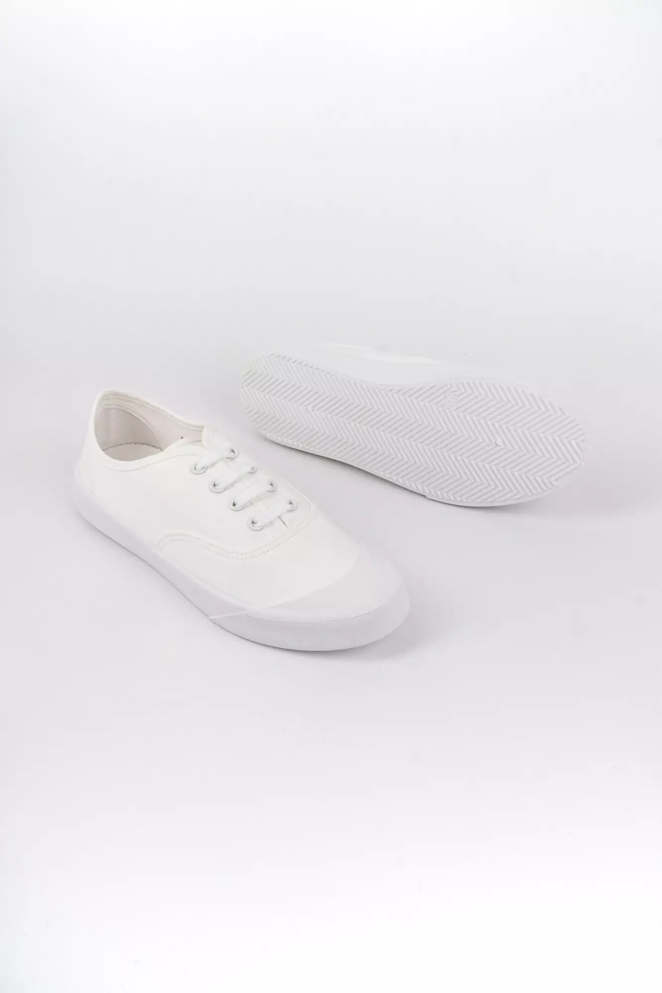 Blow Vera Sepatu Sneakers Wanita Sport Shoes White Sepatu Sekolah BLAS 0047