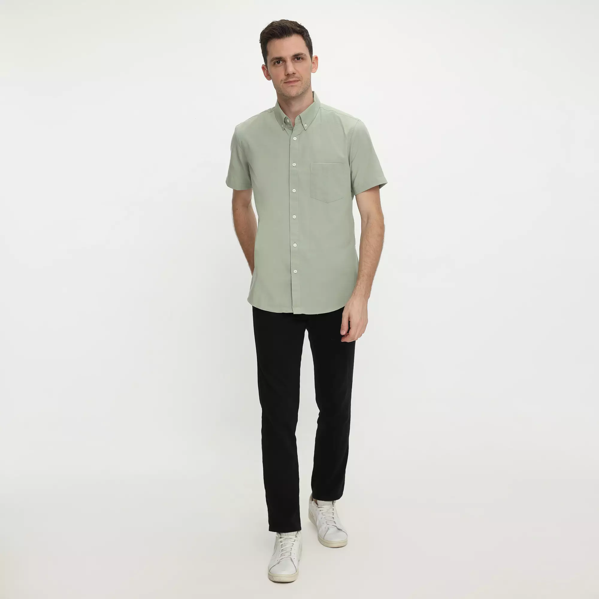 Platini Kemeja Pria Polos Lengan Pendek Katun Oxford Sage Green 1069.52