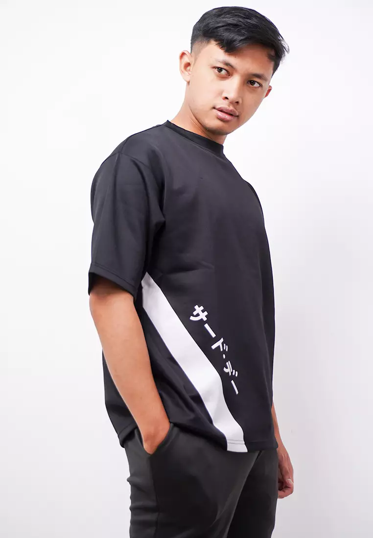 MTK22 Kaos Oversize Distro Pria 1Line Katakana Obilique Hitam